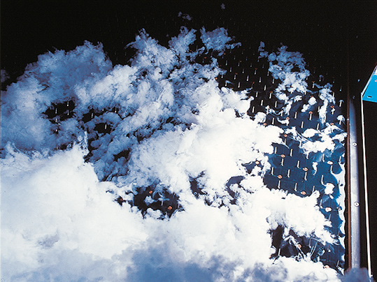 無紡布和服裝業(yè)(圖1)