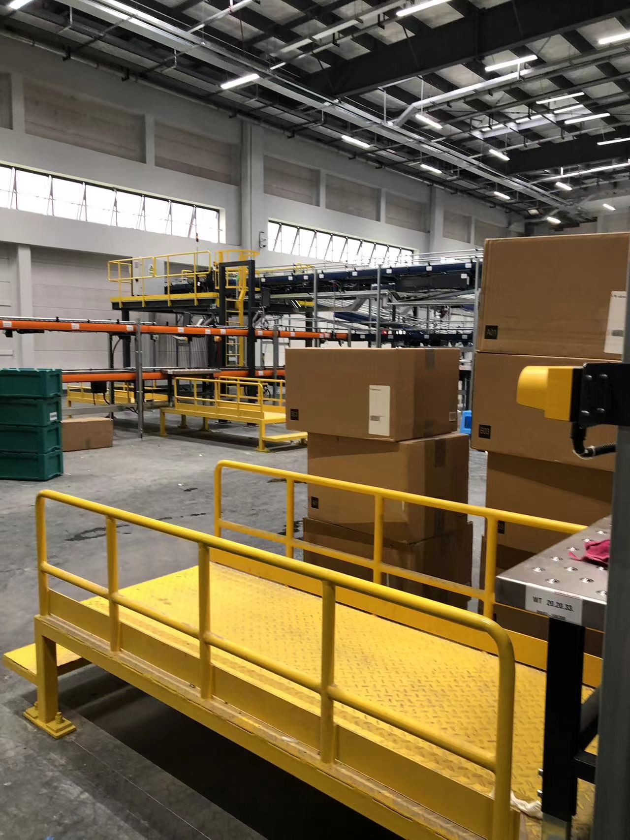 某世界品牌服裝分選基地施工現(xiàn)場(圖2)