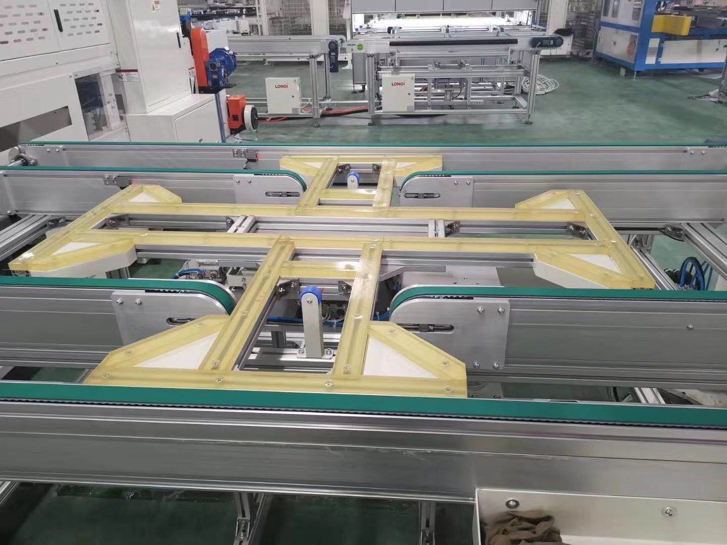 光伏企業生產車間(圖2)